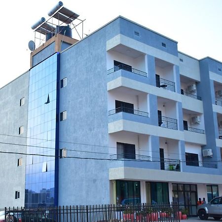 Centric Hotel Kigali Buitenkant foto