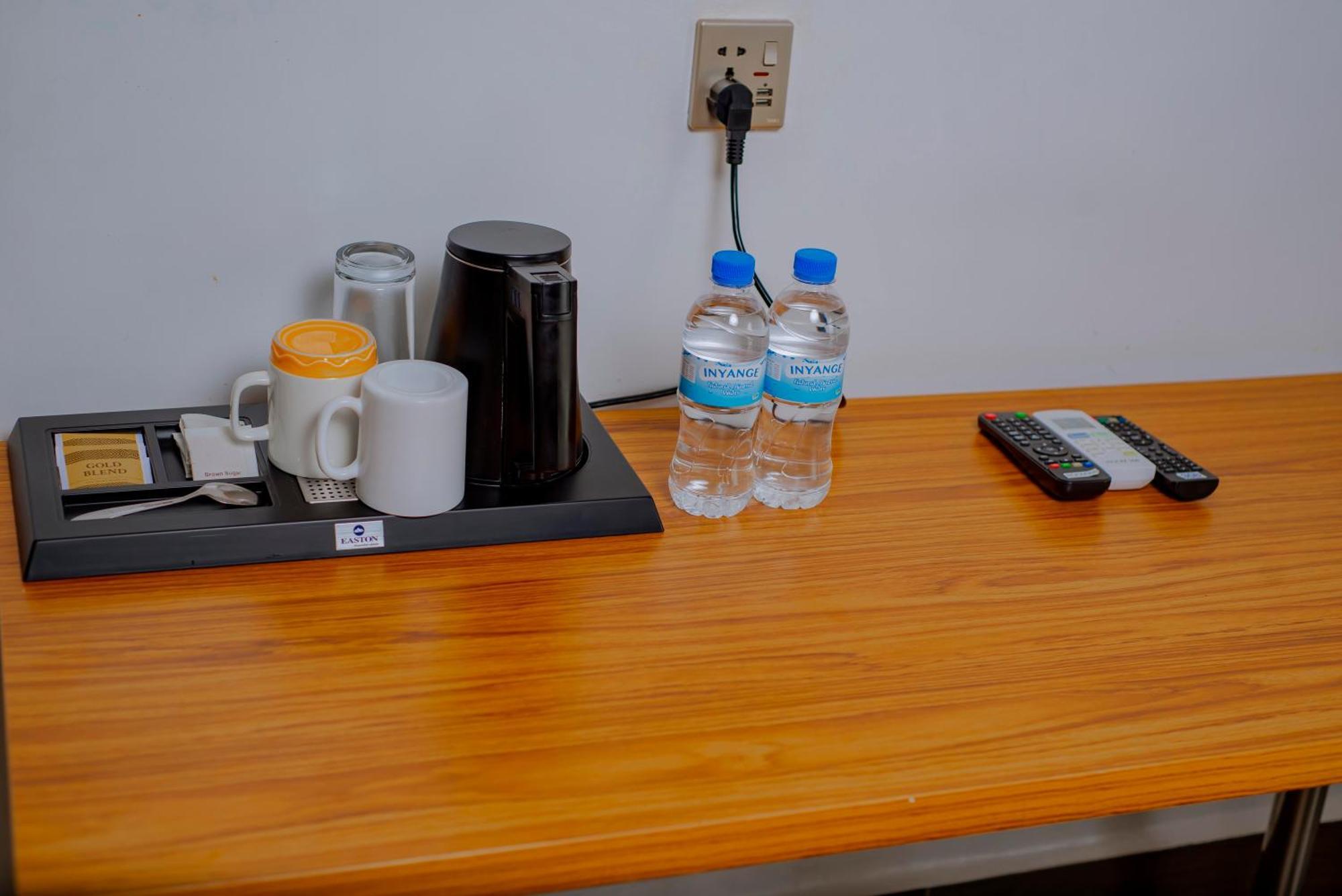 Centric Hotel Kigali Buitenkant foto